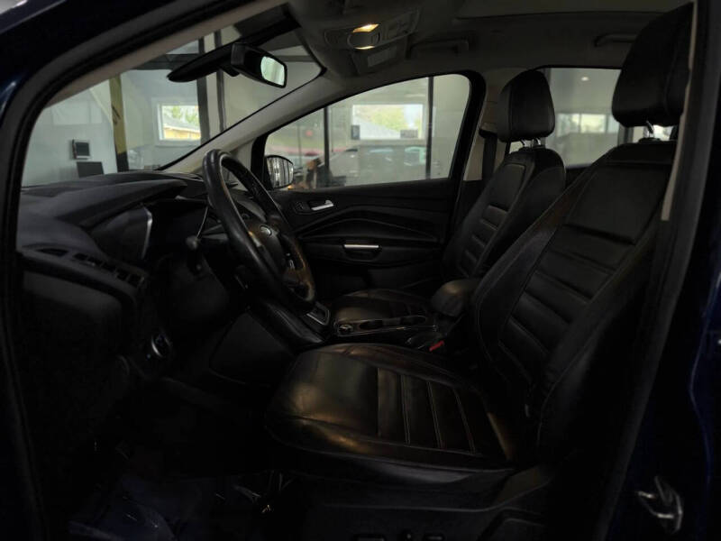 2017 Ford C-MAX Energi Titanium