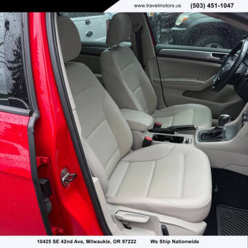 2017 Volkswagen Golf TSI Wolfsburg Edition