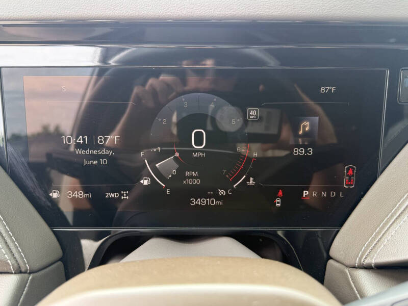 2025 GMC Yukon Elevation