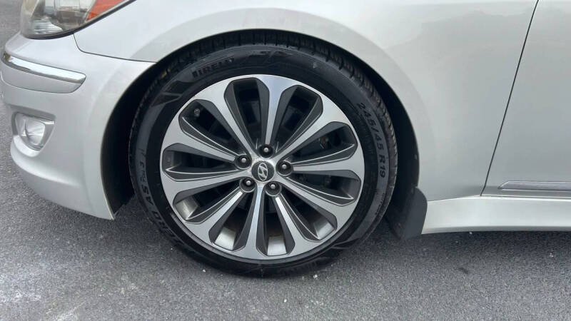 2012 Hyundai Genesis