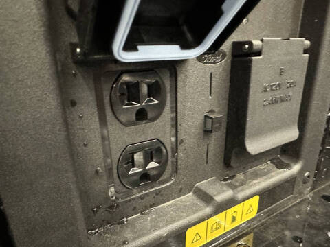 2023 Ford F-150 Lightning Platinum