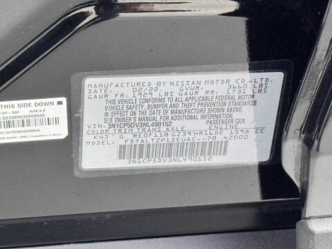 2022 Nissan Kicks SR