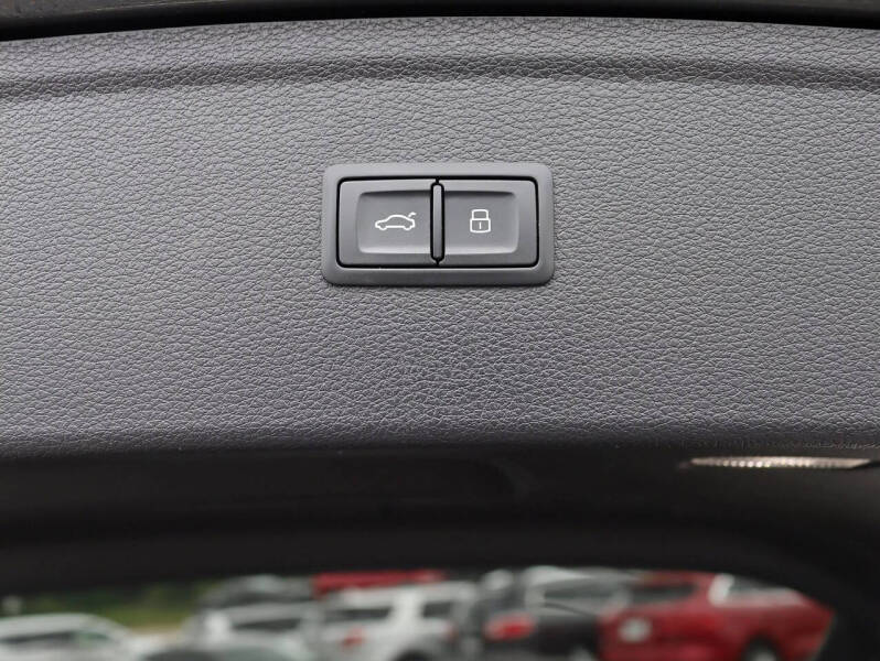 2018 Audi SQ5 3.0T quattro Premium Plus