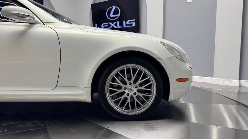 2005 Lexus SC 430