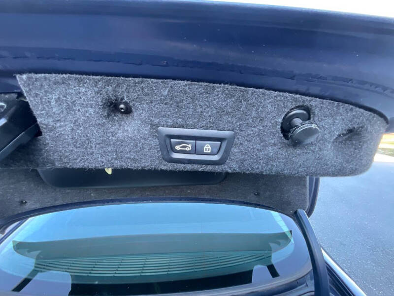 2011 BMW 5 Series 528i