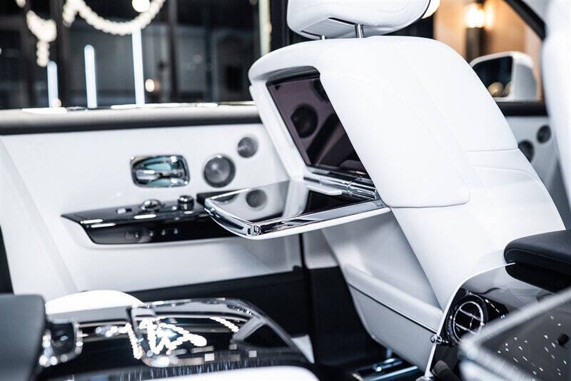 2025 Rolls-Royce Phantom