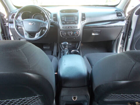 2015 Kia Sorento LX
