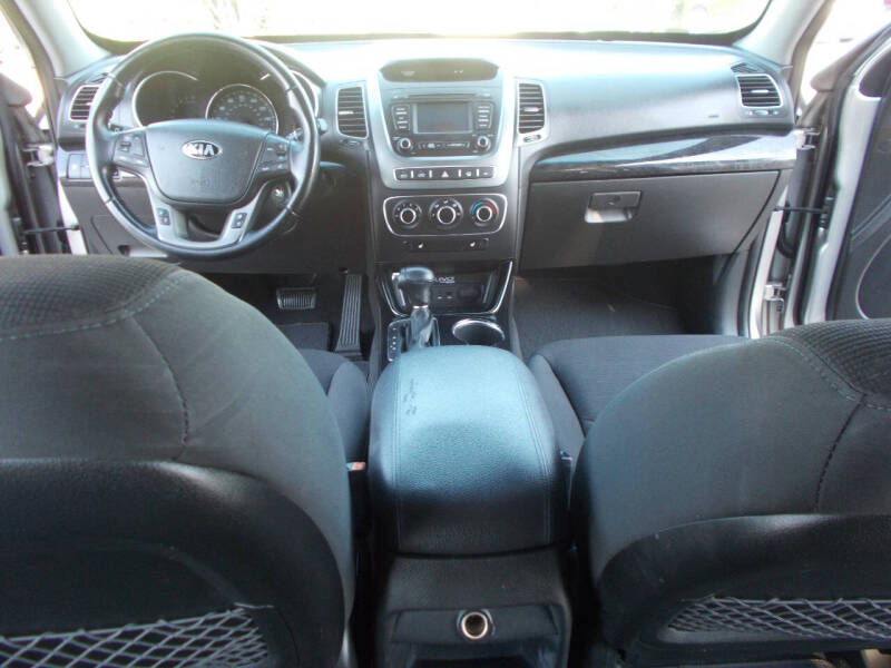 2015 Kia Sorento LX