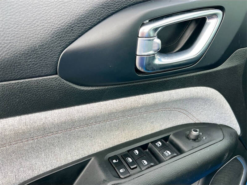 2023 Jeep Compass Latitude Lux