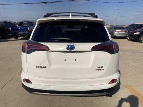 2017 Toyota RAV4 Hybrid LE Plus