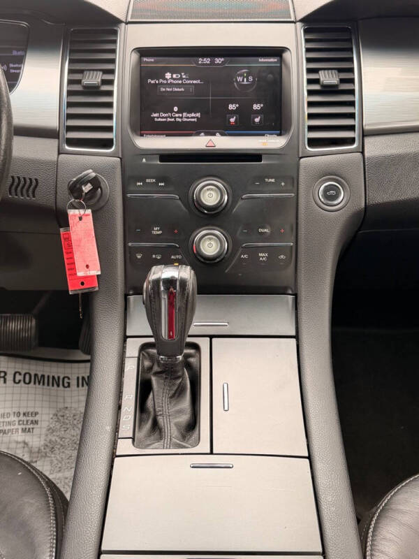 2013 Ford Taurus SEL