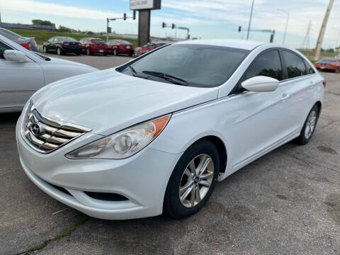 2013 Hyundai Sonata for sale at A & R AUTO SALES in Lincoln NE