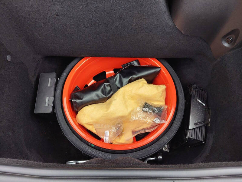 2004 Porsche 911 Carrera 4S