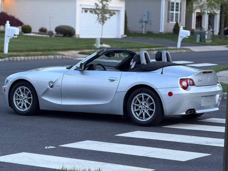2005 BMW Z4 2.5i