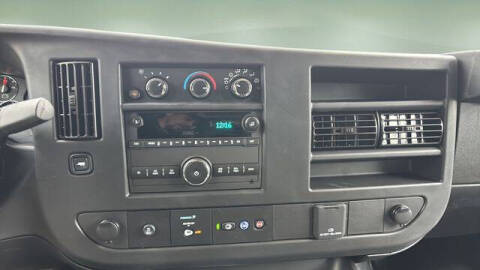2025 Chevrolet Express 2500