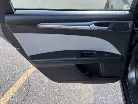 2015 Ford Fusion Hybrid S