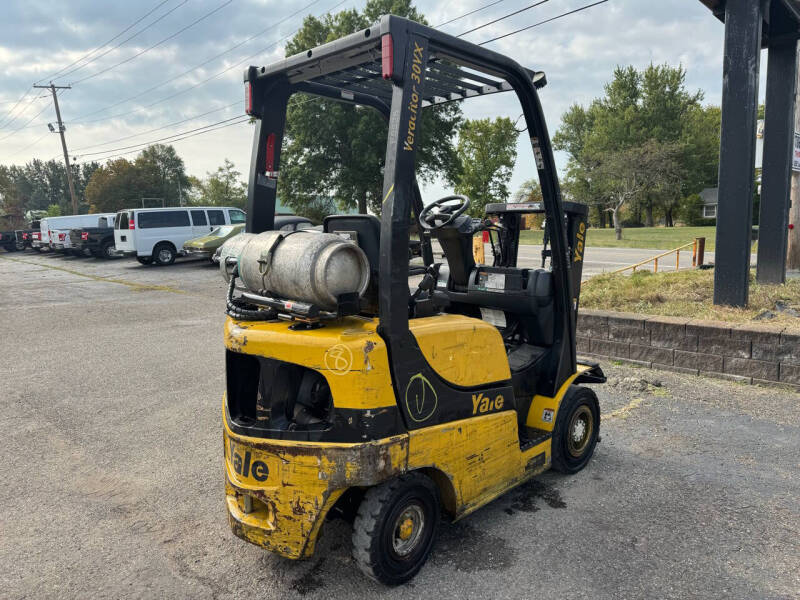 2015 Yale GLP030