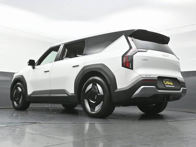 2024 Kia EV9 Light