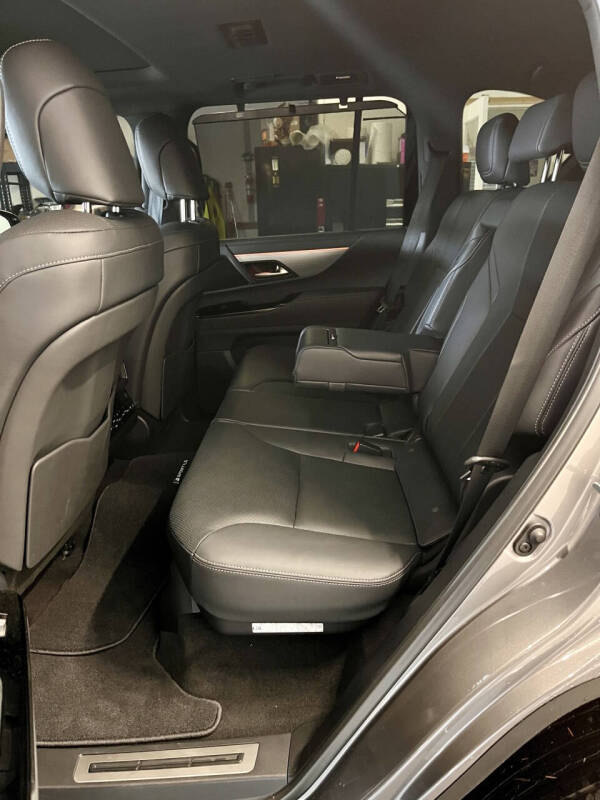 2024 Lexus LX 600 F SPORT Handling