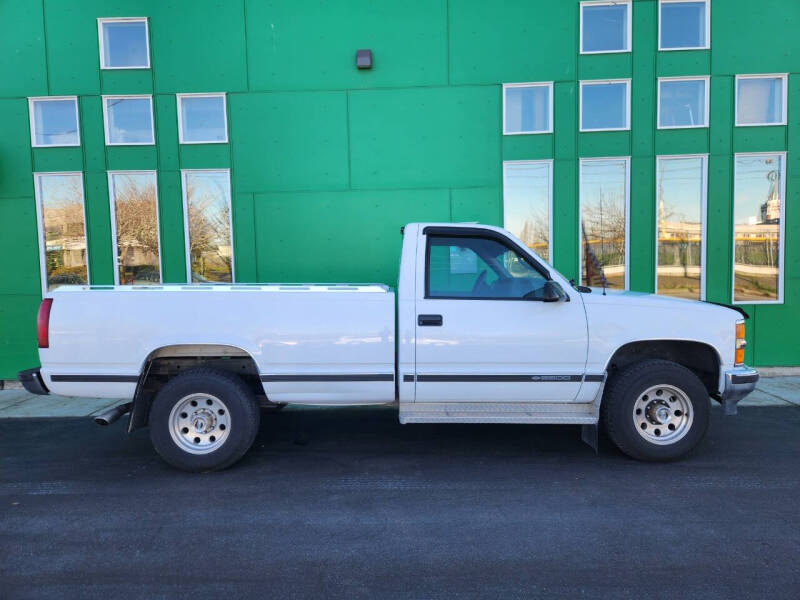 2000 Chevrolet C2500 BASE