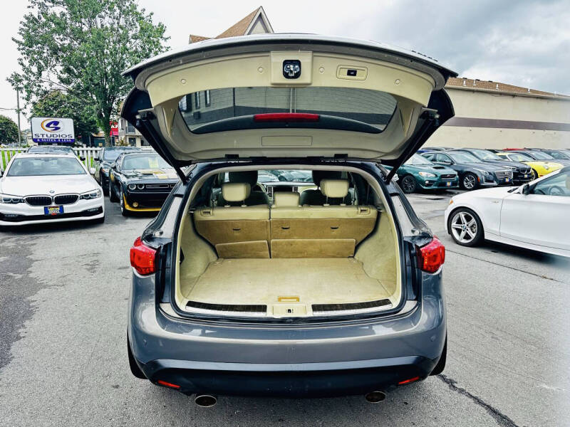 2011 Infiniti FX35