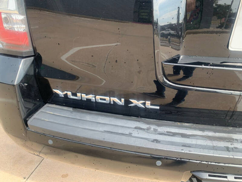 2017 GMC Yukon XL SLT