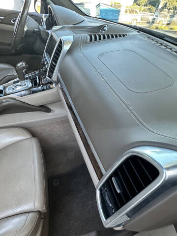 2012 Porsche Cayenne Tiptronic