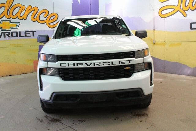 Used 2020 Chevrolet Silverado 1500 Custom with VIN 1GCUYBEFXLZ356748 for sale in Grand Ledge, MI