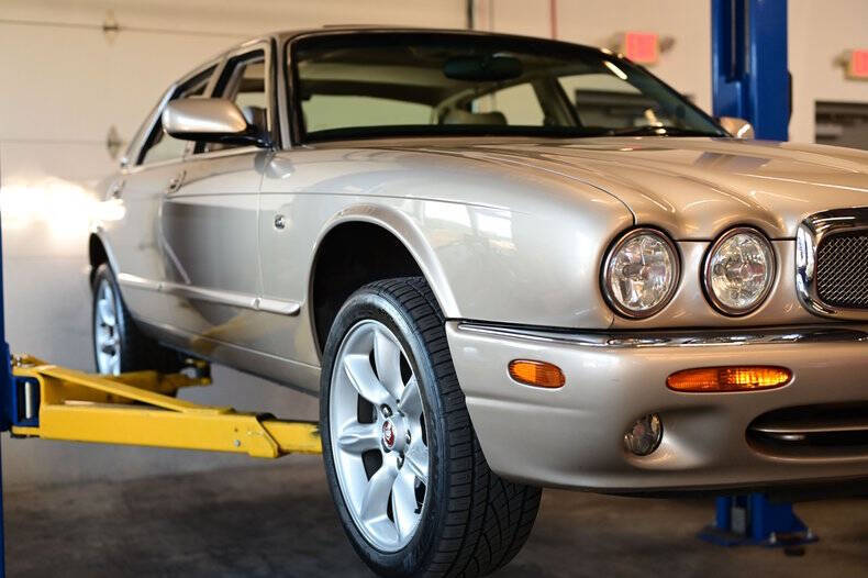 1999 Jaguar XJR