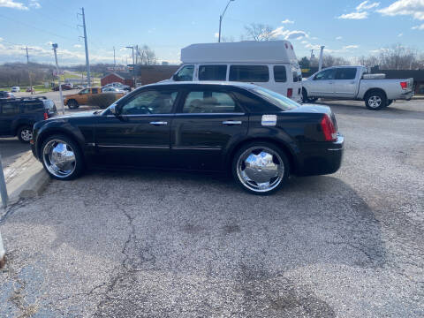 2005 Chrysler 300 for sale at AA Auto Sales in Independence MO