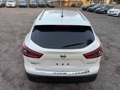 2020 Nissan Rogue Sport SV