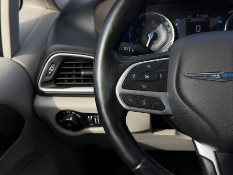 2017 Chrysler Pacifica Touring Plus