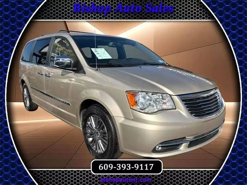 2014 Chrysler Town and Country Touring-L