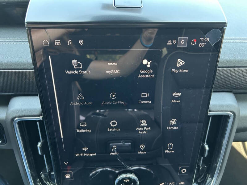 2025 GMC Yukon Elevation