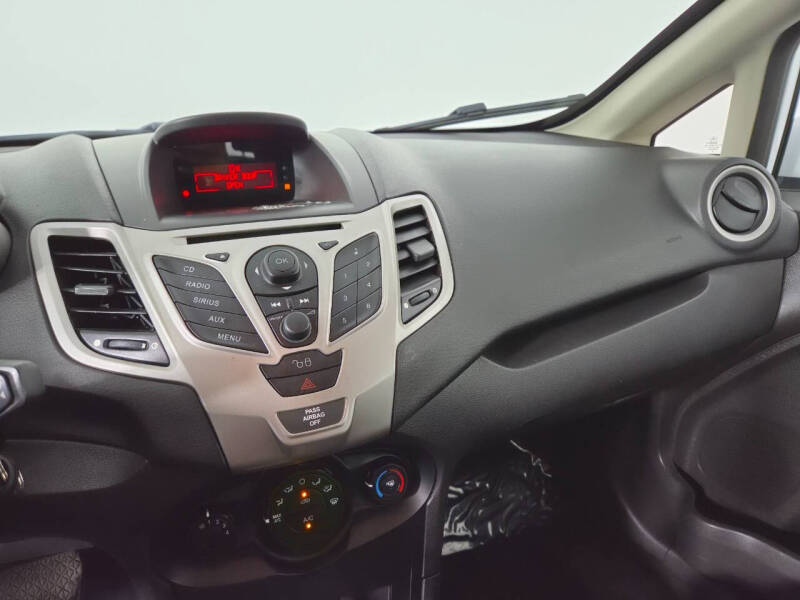 2012 Ford Fiesta SE