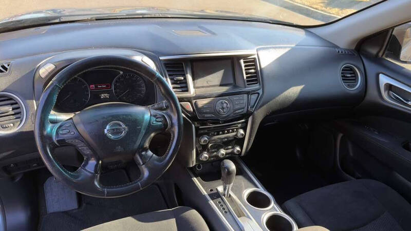 2015 Nissan Pathfinder SV