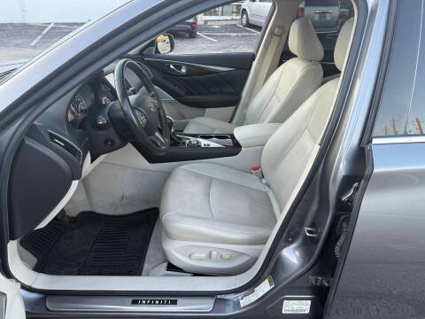 2017 Infiniti Q50 Hybrid Premium