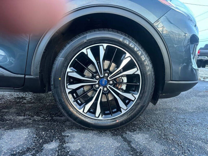 2022 Ford Escape SEL