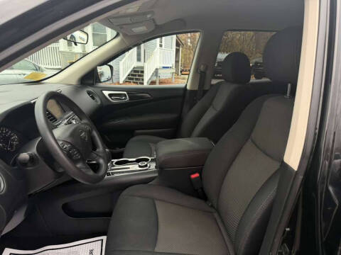 2017 Nissan Pathfinder SV