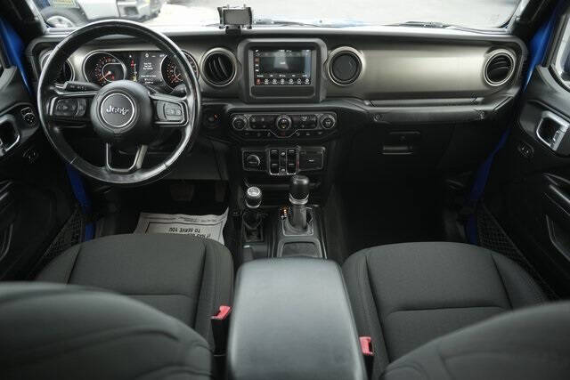 2021 Jeep Gladiator Willys