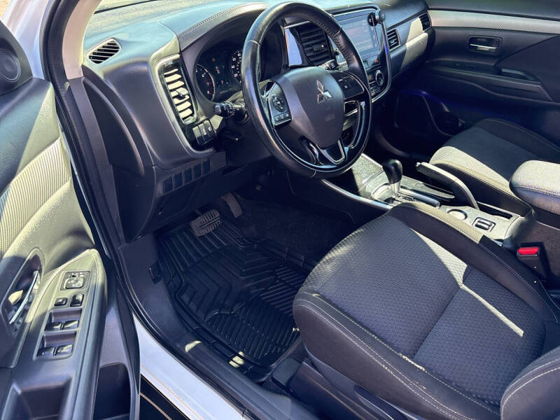 2017 Mitsubishi Outlander SE