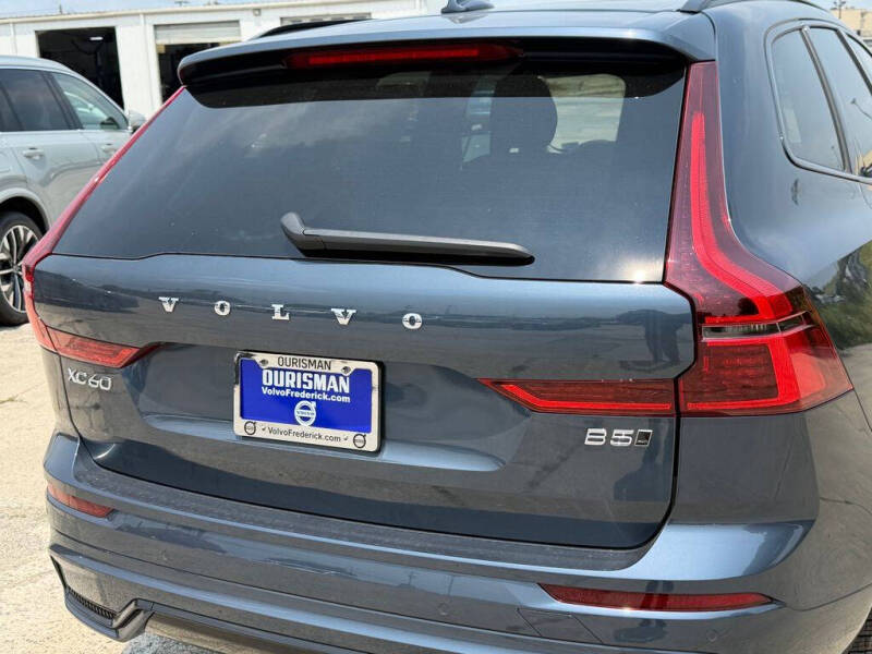 2026 Volvo XC60 B5 Core