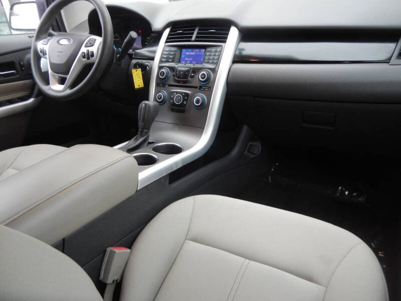 2013 Ford Edge SE