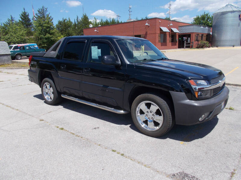 2004 Chevrolet Avalanche for sale at Governor Motor Co in Jefferson City MO