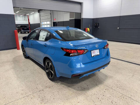 2025 Nissan Versa SR