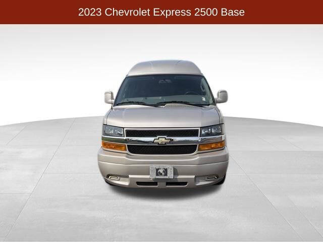 2023 Chevrolet Express 2500