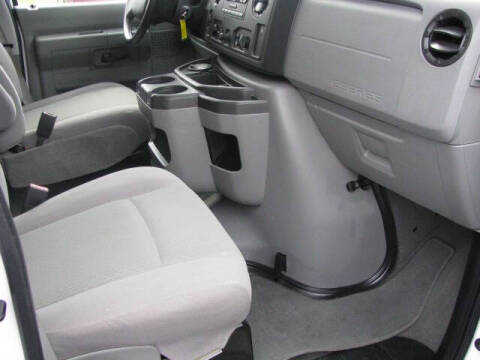2010 Ford E-Series E-350 SD XLT