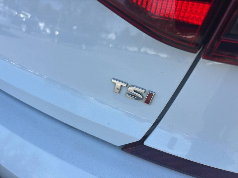 2018 Volkswagen Passat 2.0T SE