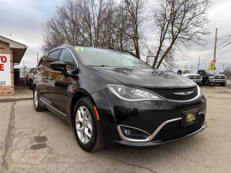 2017 Chrysler Pacifica Touring-L