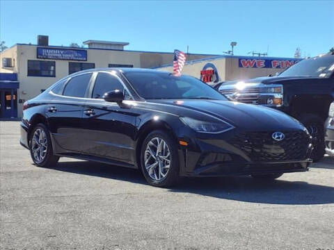 2020 Hyundai Sonata for sale at Sunny Florida Cars in Bradenton FL